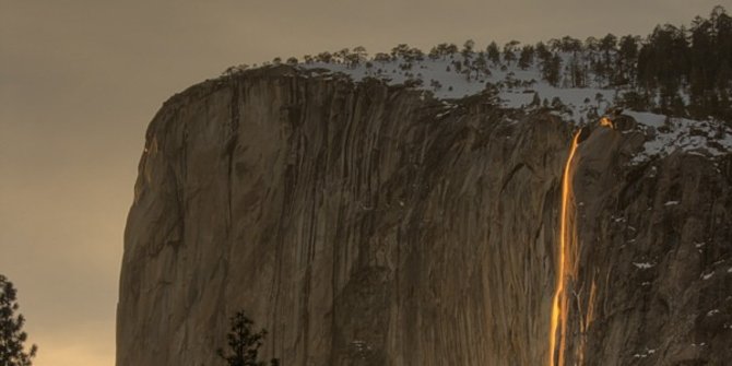 Indahnya ‘air terjun api’ di Yosemite National Park