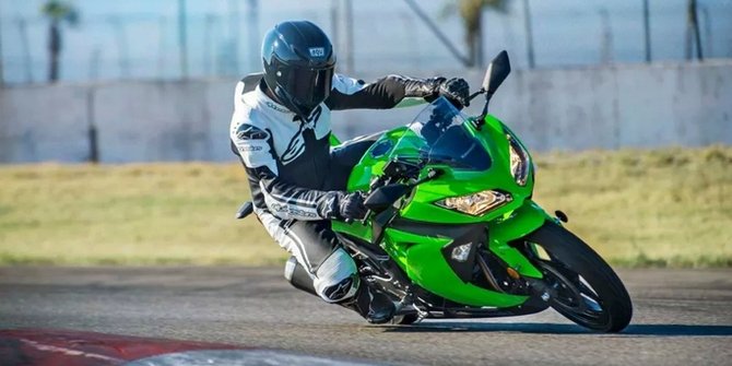 Kawasaki Bakal Rilis Motor Listrik Ninja E2 di Oktober
