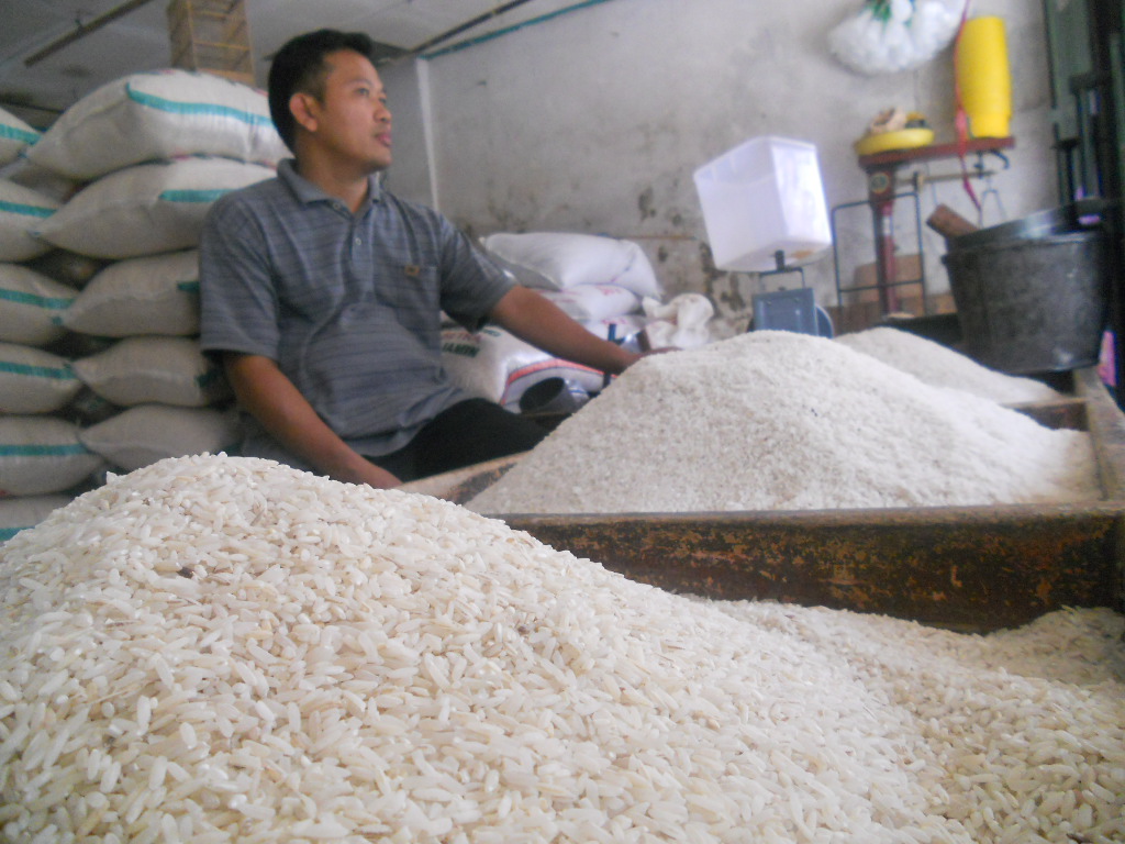 Harga Beras di Batam Melangit