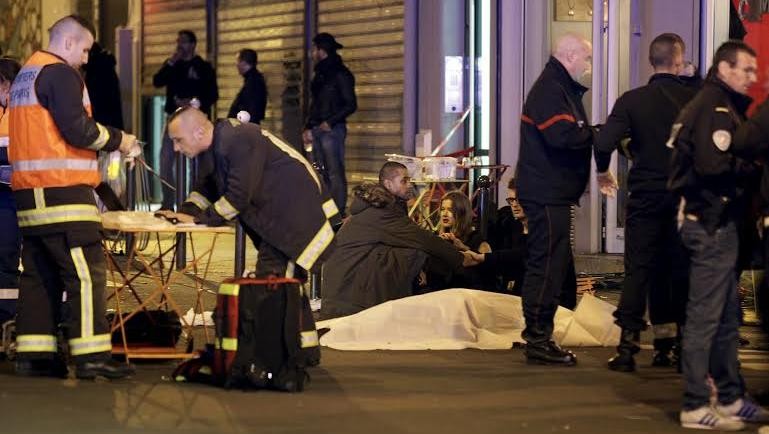 Penembakan Dan Ledakan Yang Terjadi Di Paris Sedikitnya Menelan 40 Korban Tewas