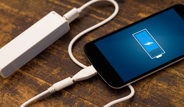 Teknologi Ini Bisa Charge Smartphone Dalam Waktu 10 Menit