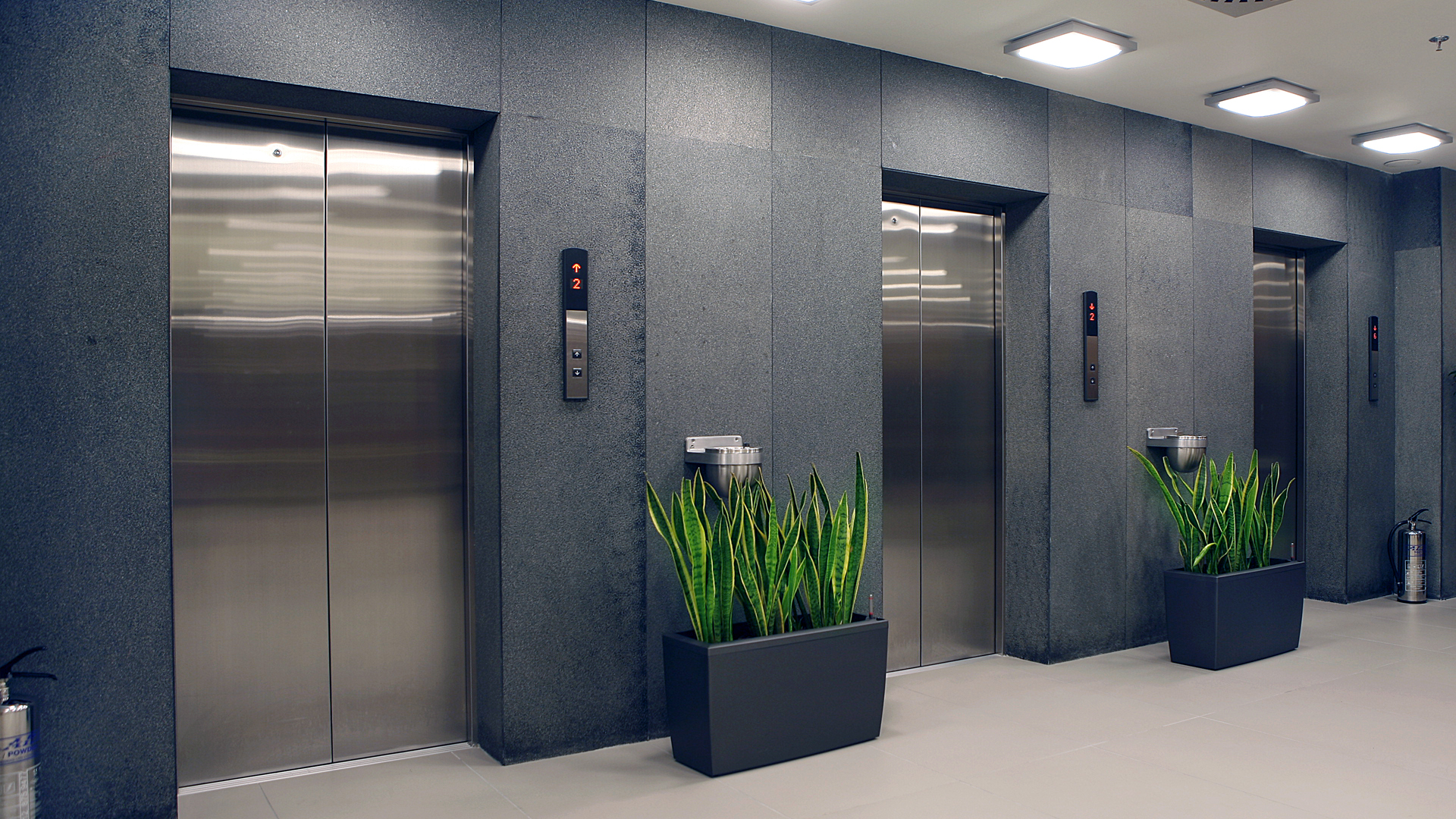 Insiden Jatuhnya Lift di Gedung Nestle, 3 Orang Dilarikan Kerumah Sakit