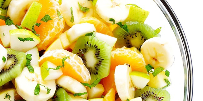 Obati Flu Dengan Salad Buah Lezat Ini