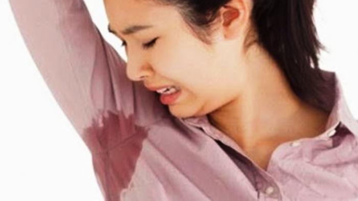 Sering Alami Keringat Berlebih? Atasi Pakai Tips Ini!