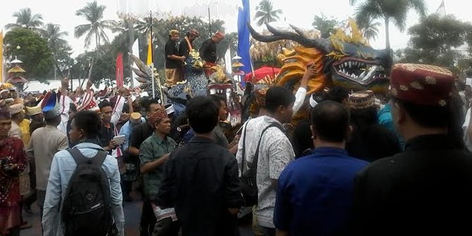 Kunjungan ke Lampung, Surya Paloh Dapat Gelar Suttan Nata Nagara