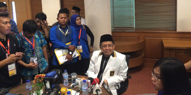 Tak Terima Dipecat, Fahri Hamzah Serang Presiden PKS