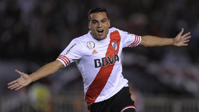 Sevilla Datangkan Bek Argentina Mercado Dari River Plate