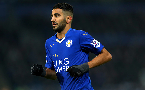 Teken Kontrak Baru, Mahrez Pastikan Tetap Di Leicester