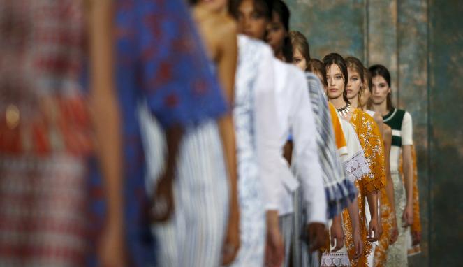 Kombinasi Dua Kutub Fesyen AS Dalam Koleksi Terbaru Tory Burch