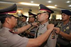 Perwira Menengah Polda Kepri Terima Penghargaan