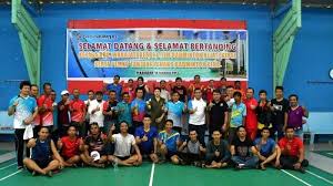 Bank Riau Kepri Jamu Tim Badminton