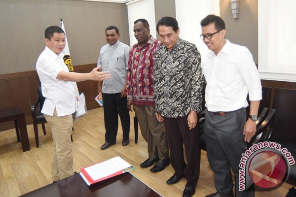 Minta 10-20 persen divestasi Freeport,Bupati Mimika