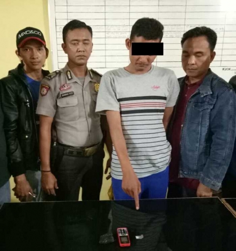 Pengedar Sabu Kena Ciduk Polisi Dini Hari Tadi,Nekat Transaksi Narkoba di Depan Kantor Desa