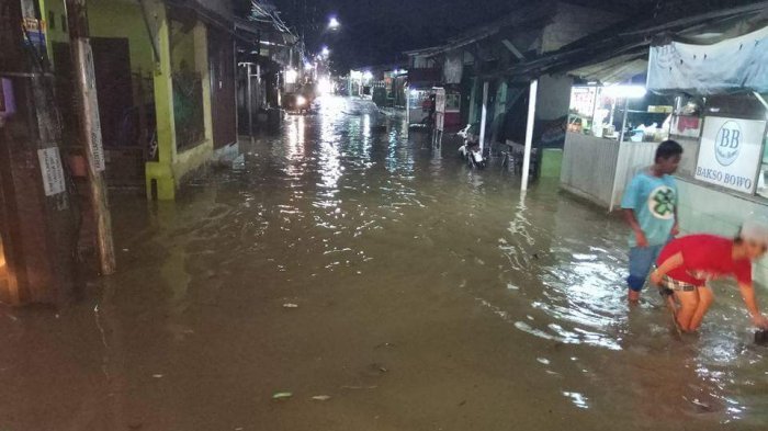 Banjir di Kampung Utan Depok Surut