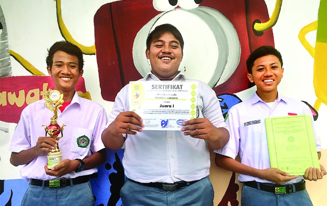 Murid SMK Ciptakan Pembangkit Listri dengan Memanfaatkan Lumpur Rawa