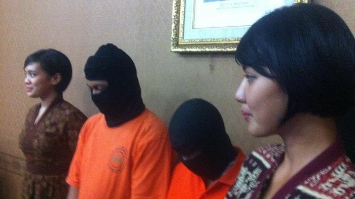 Pergoki 3 Pria 1 Wanita Satu Kamar di Malam Valentine Day