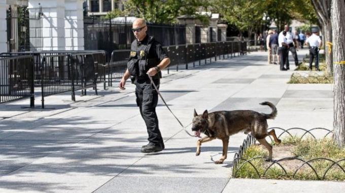 Presiden Trump Kuras Anggaran Secret Service