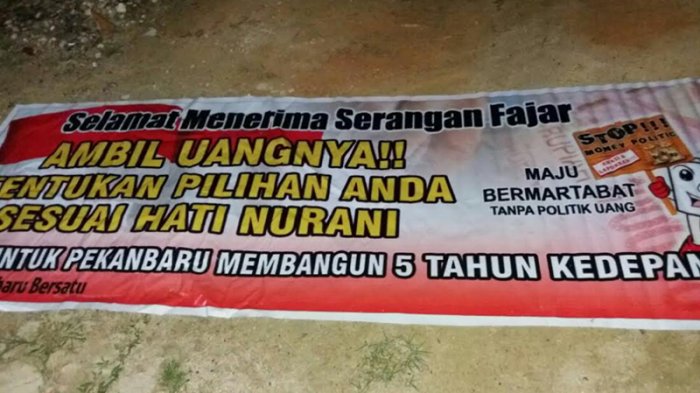 Tertangkap Pasang Spanduk ‘Selamat Menerima Serangan Fajar’