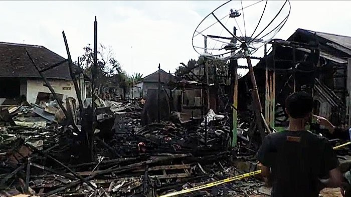 Tujuh Rumah Kayu Di Gang Jambu Habis Dilalap