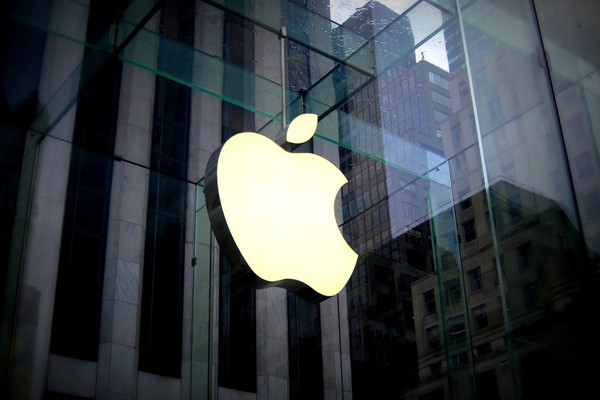 iPhone 8 diprediksi berlayar lengkung