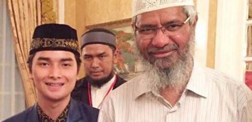 Pak Polisi Ini Rela Jadi Badut yang Lucu,Demi Menghibur Anak-anak