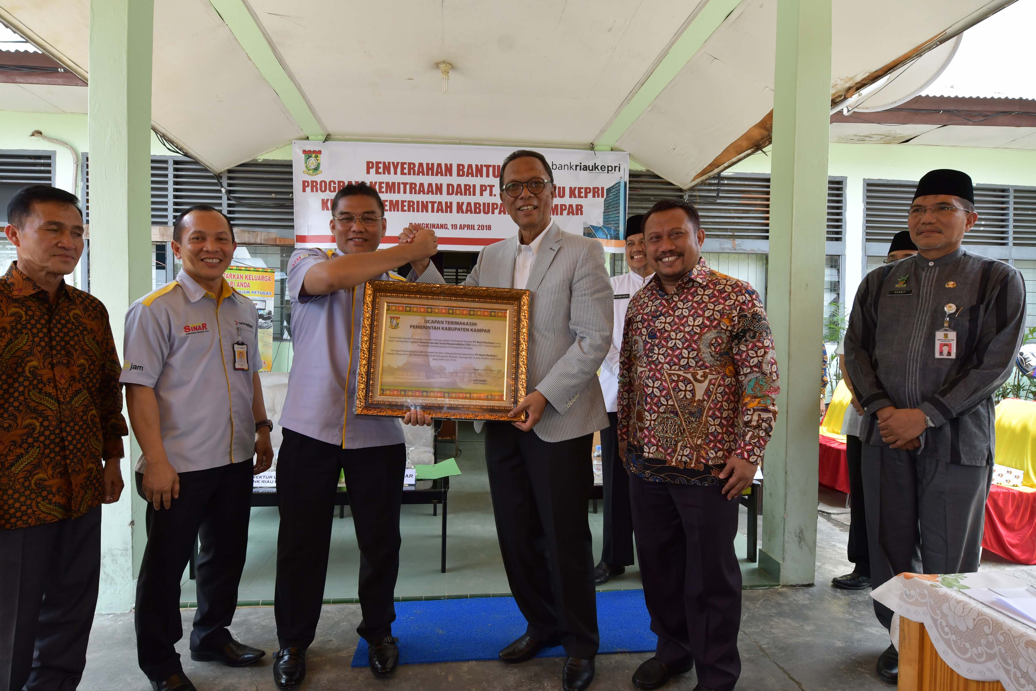 Bupati Kampar Ajak Seluruh Masyarakat Menabung Di Bank Riau Kepri