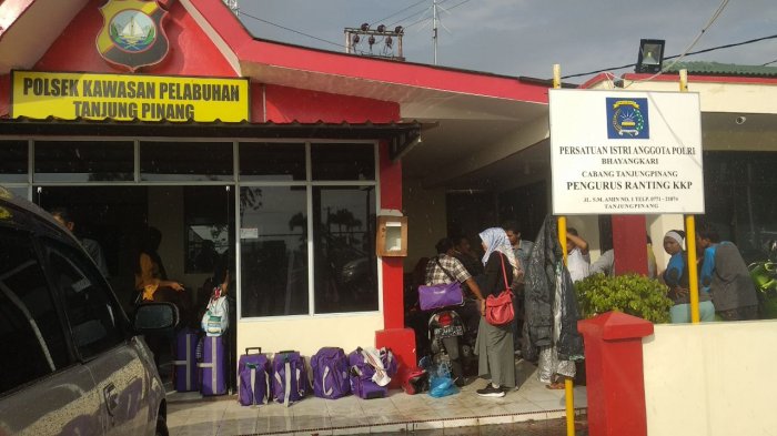 Imigrasi Tanjungpinang Gagalkan Pemberangkatan 11 Jamaah Umrah via Singapura