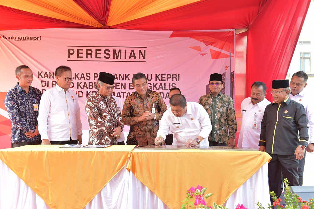 BRK MoU Kerjasama Kelola Kas Daerah Pemkab Rohul