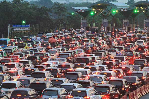 Kemenhub Prediksi Hari Ini Puncak Arus Mudik Lebaran 2018