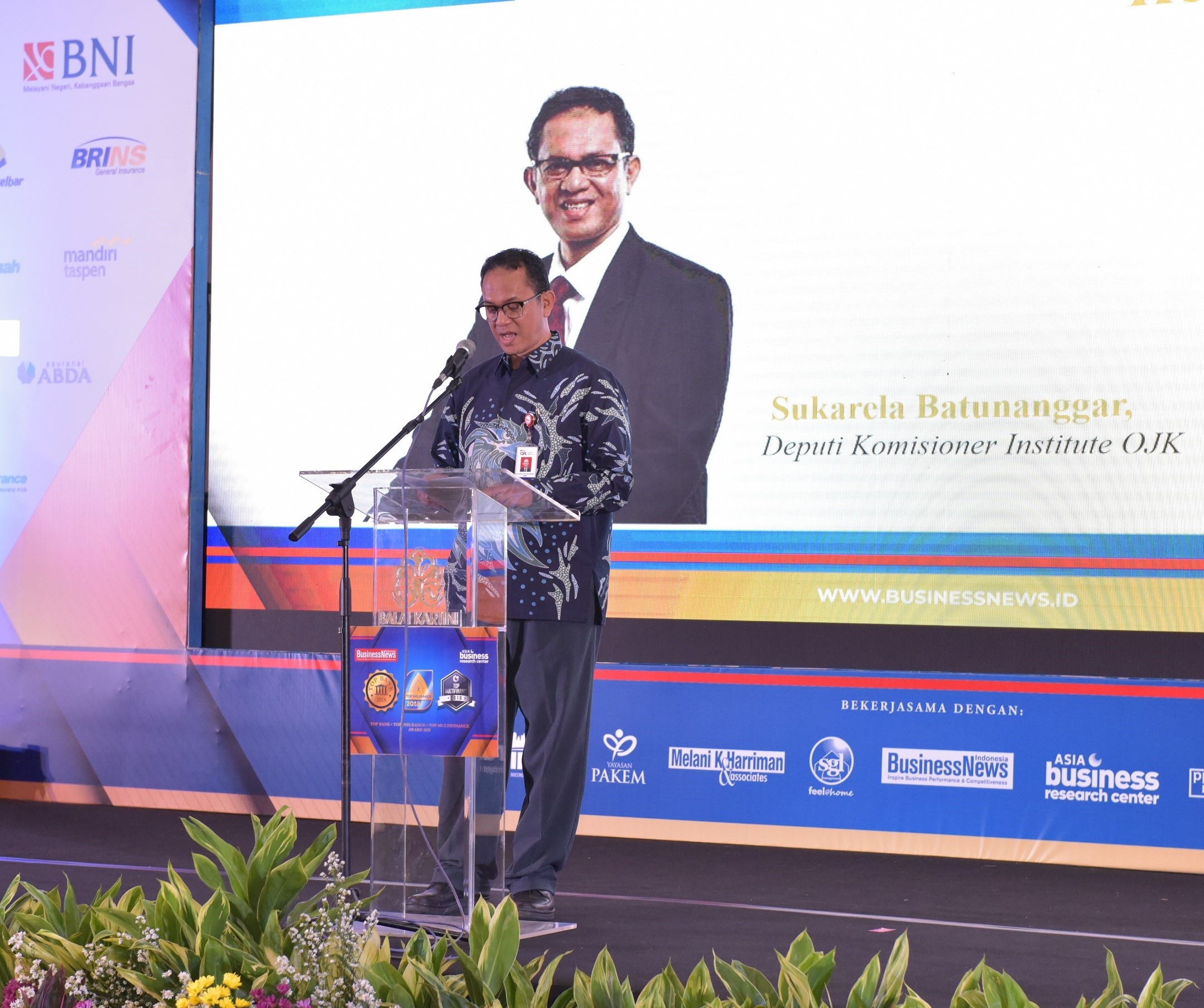 Bank Riau Kepri Sabet 2 Award Pada Ajang TOP Bank 2018