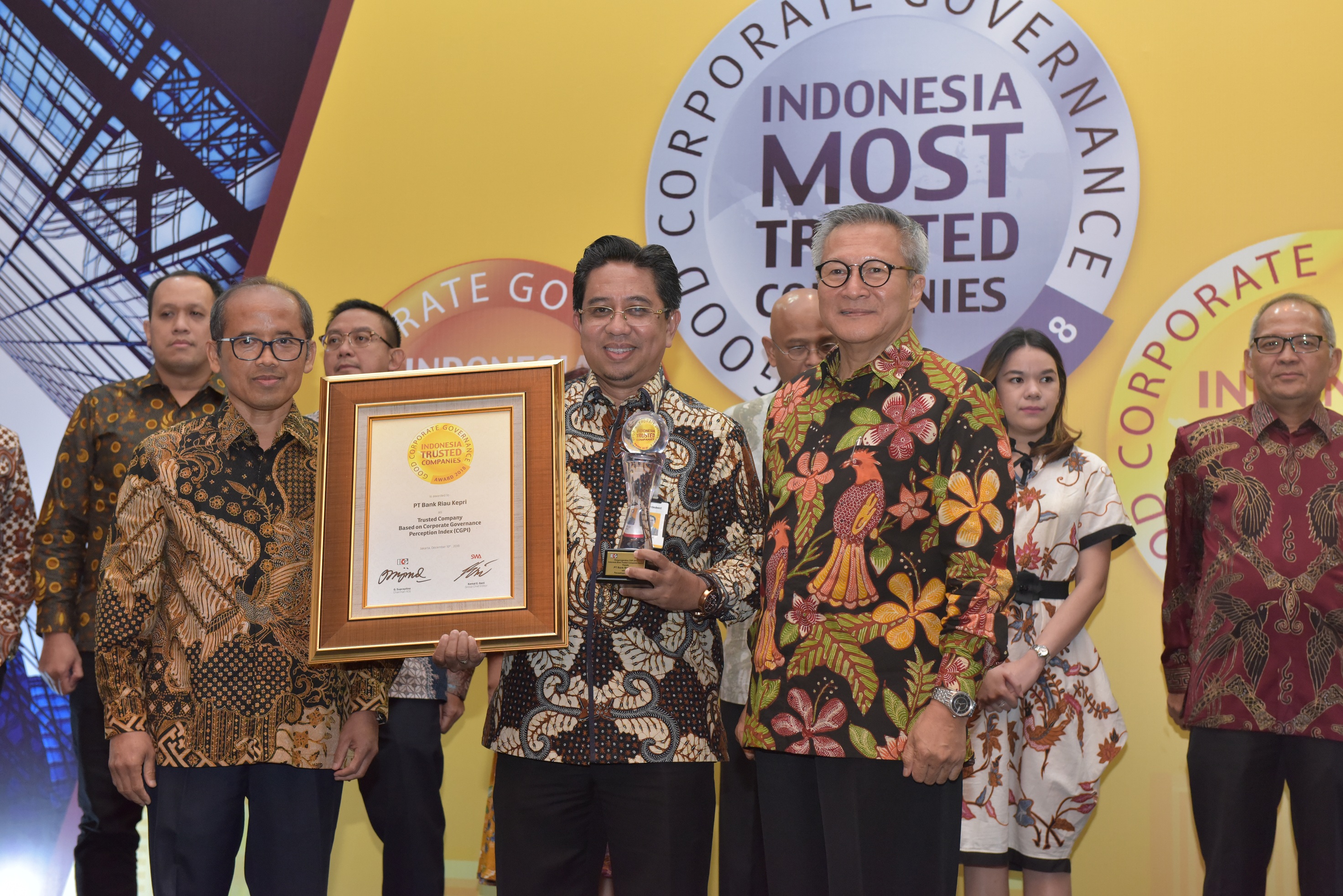 Bank Riau Kepri Raih Trusted Company Based on CGPI pada Ajang Indonesia Most Trusted Company Award 2018