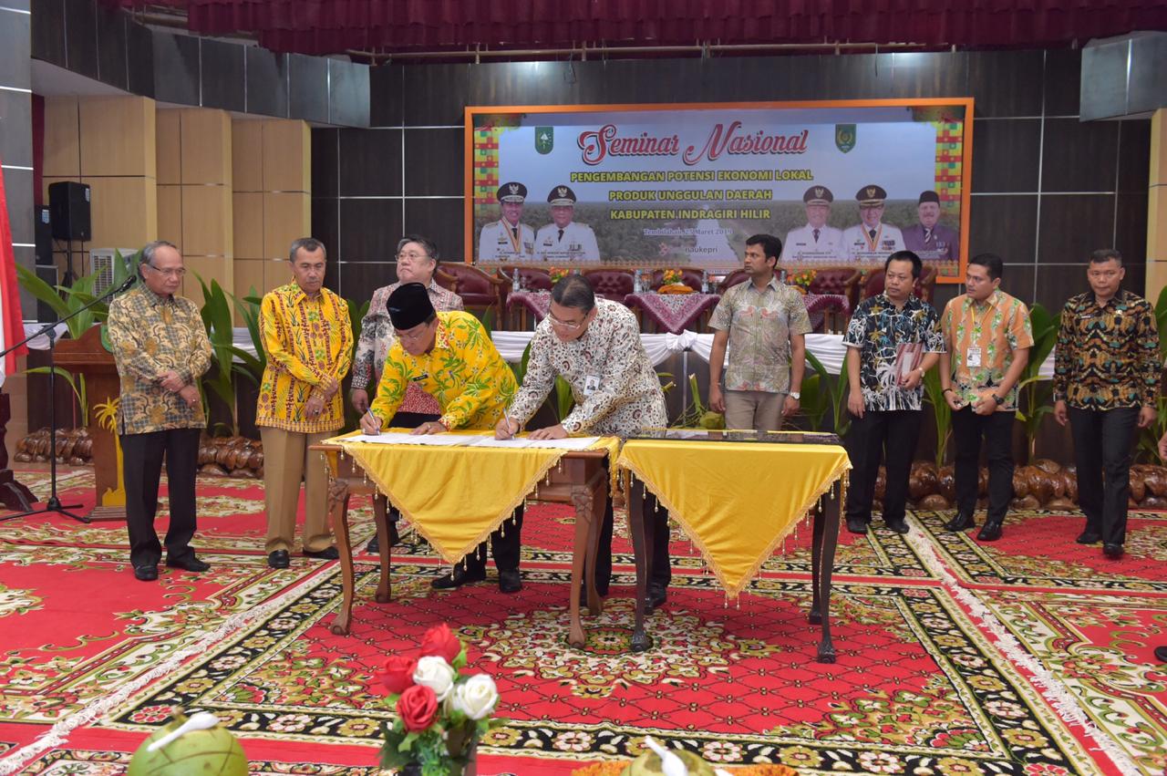 Pemkab Inhil Terima CSR Dari Bank Riau Kepri