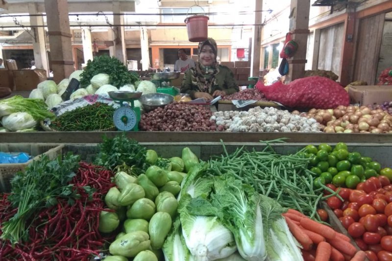 Harga Bawang Dan Cabe Merah Naik Di Tanjung Pinang