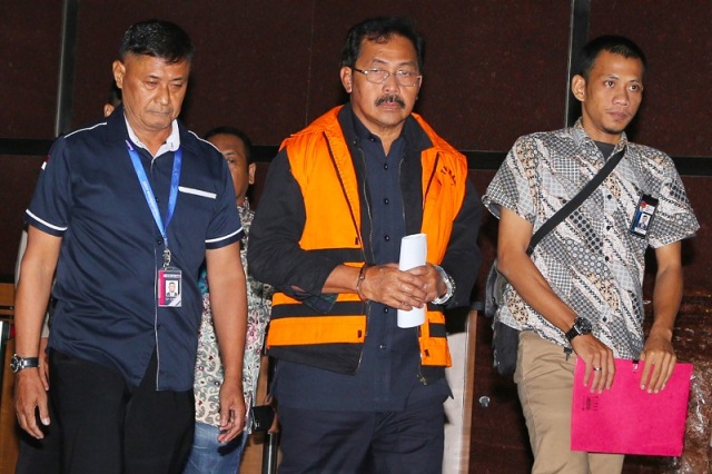 Penahanan Gubernur Kepri Nonaktif Diperpanjang