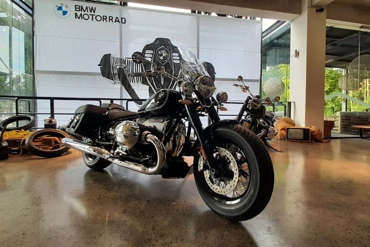 Lebih Mahal Rp 100 Juta, Ulik Bedanya BMW R18 Classic dan R18
