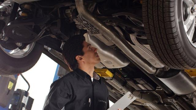 Cara Gampang Cegah Karat di Kolong Mobil