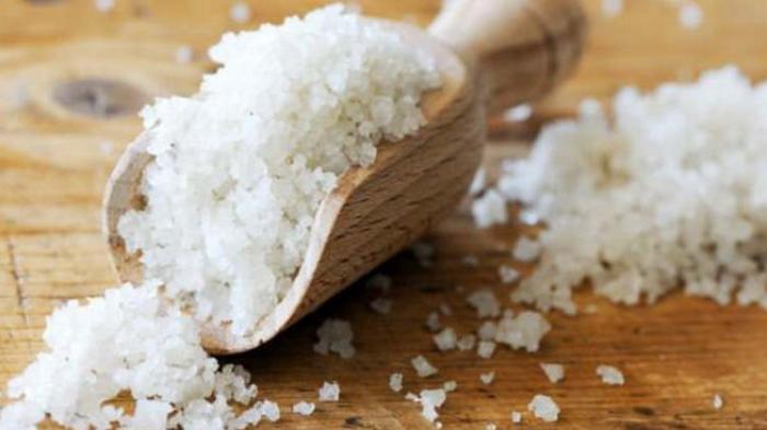 Ini 7 Tanda Tubuh Kebanyakan Asupan Garam yang Perlu Kamu Tahu
