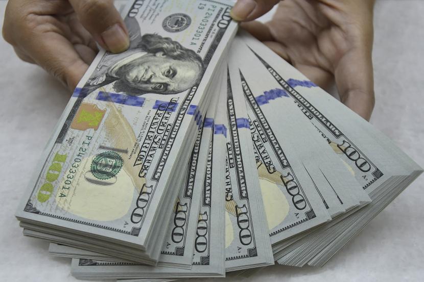 Kurs Dolar AS Terhadap Rupiah Terpantau Stagnan di Awal Pekan