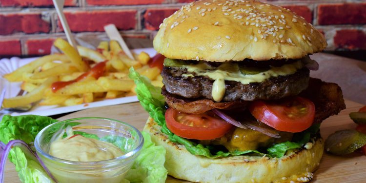 Berikut Ini Hal-Hal yang Perlu Kamu Ketahui Tentang Perjalanan Burger di Dunia