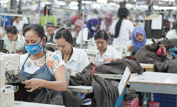 Banjir Produk Impor Jadi Biang Kerok PHK Massal Industri Tekstil Lokal