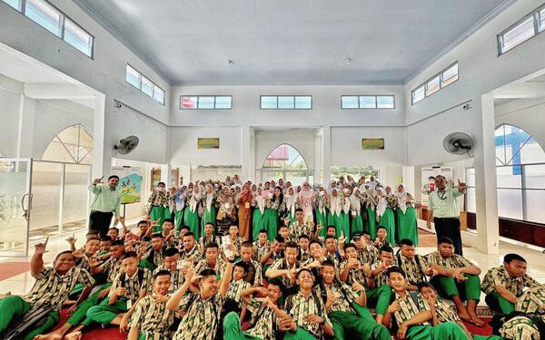 Bangun Generasi Muda Menabung, BRK Syariah Arifin Ahmad Sosialisasikan Program KEJAR ke Pelajar