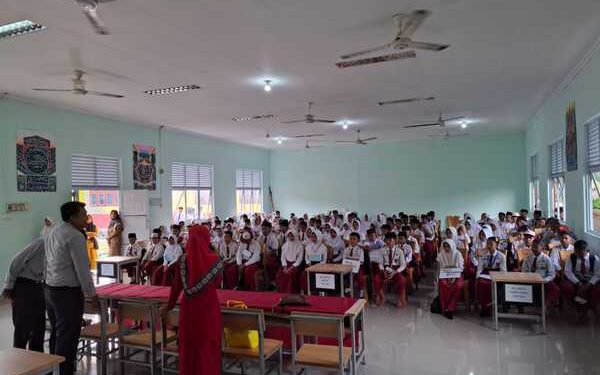 Pelajar Mulai Miliki Tabungan Simpel, BRK Syariah Jadwalkan Banking Day di SMPN 1 Lingga