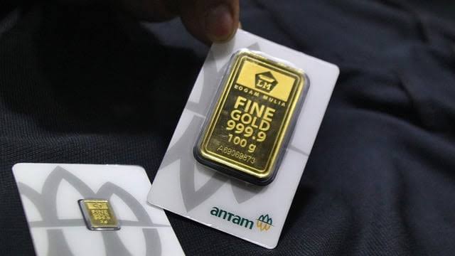 Harga Emas Antam Hari Ini Stagnan Setelah Kemarin Turun Tajam