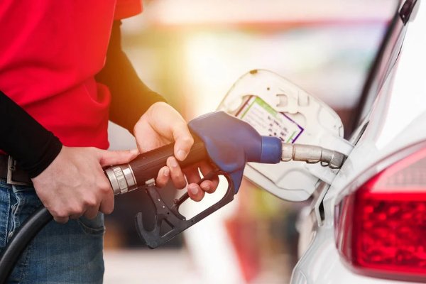 Jika Semua Mobil Plat Hitam Dilarang Gunakan Pertalite, Negara Bisa Hemat Rp32,14 Triliun