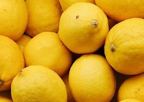 Dari Wajah hingga Kuku, Ini Keajaiban Lemon untuk Perawatan Diri