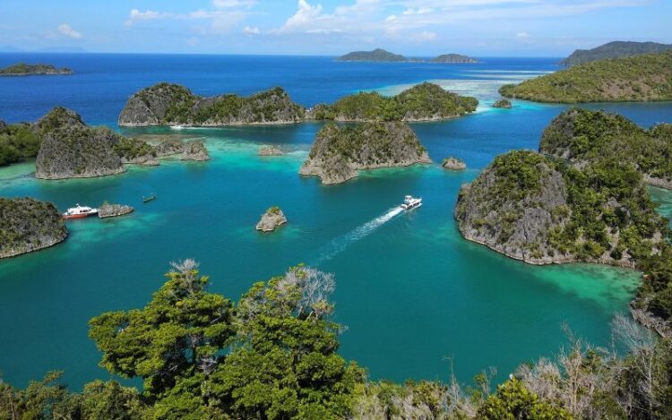 Master Plan Pariwisata Berkelanjutan untuk Raja Ampat Pasca Ribut-ribut Izin Tambang