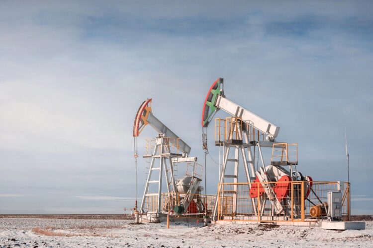Minyak Dunia Melemah Setelah OPEC+ Naikkan Produksi, Pasar Cemas?