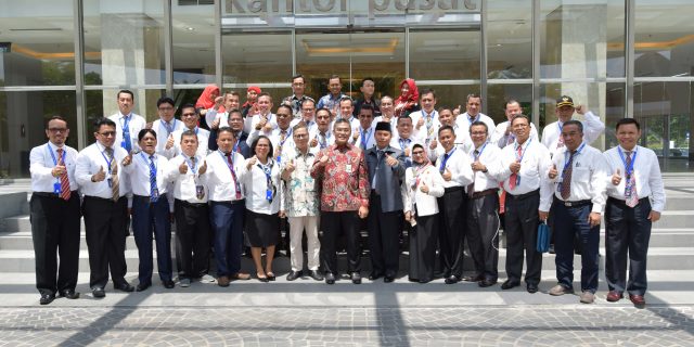 Pejabat Eselon III Kanwil Kemenag Seluruh Indonesia Melakukan Benchmarking Ke Bank Riau Kepri