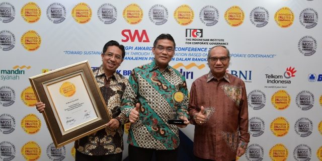Bank Riau Kepri Kembali Raih The Trusted Companies Award Dalam Ajang Indonesia Most Trusted Companies Award 2017