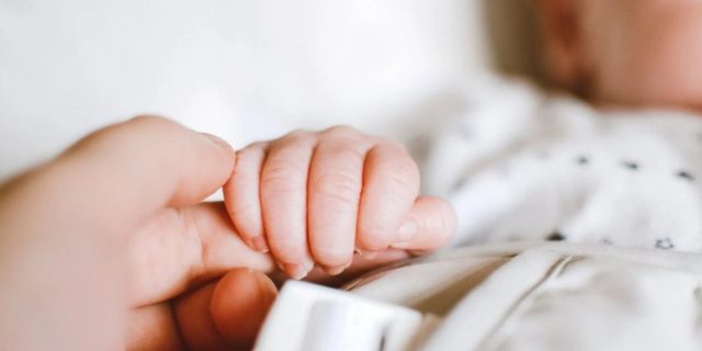 Cara Mencegah Screen Time Berlebihan pada Anak agar Tetap Sehat dan Aktif